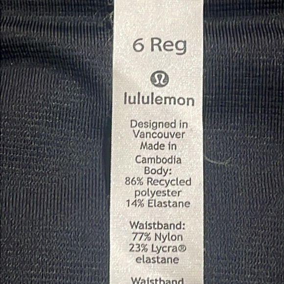Lululemon 2.5" Speed Up Short
Infinity Speed Up Short , Size 6 - Picture 14 of 16